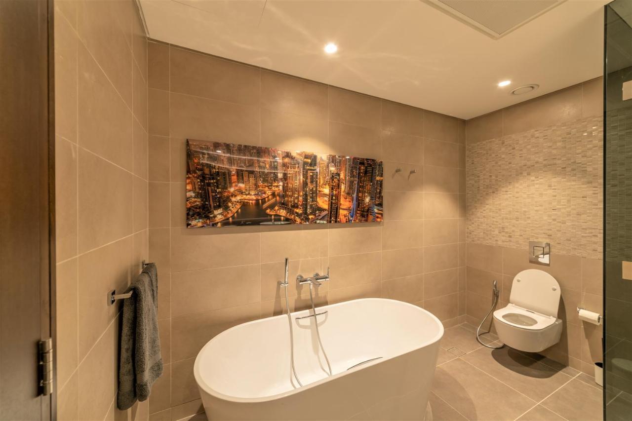 4201 Design Apartment by Jumeirah Living Dubai Marina Bagian luar foto